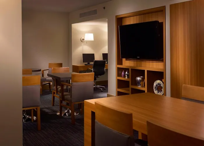  Hyatt Regency Vancouver